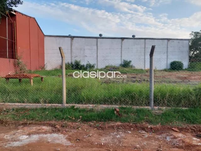 Amplio terreno de 775m2 en esquina en Luque, foto 4