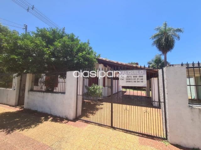 Casa en Luque en Alquiler y Venta en Luque – Confederación Sudamericana