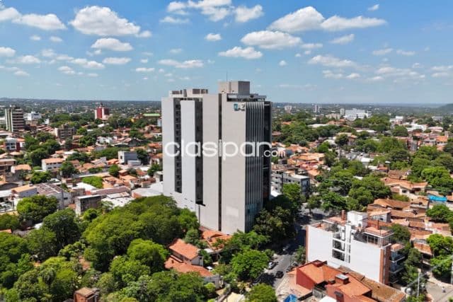 En venta piso entero en Edificio Zenith