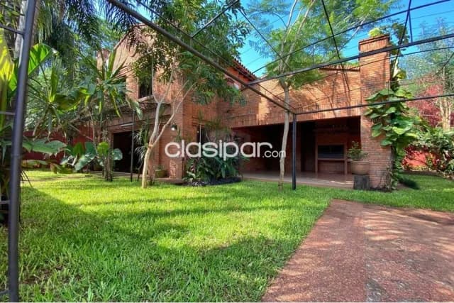 Hermosa residencia sobre laguna grande. Fernando de la Mora z. Norte — foto 4