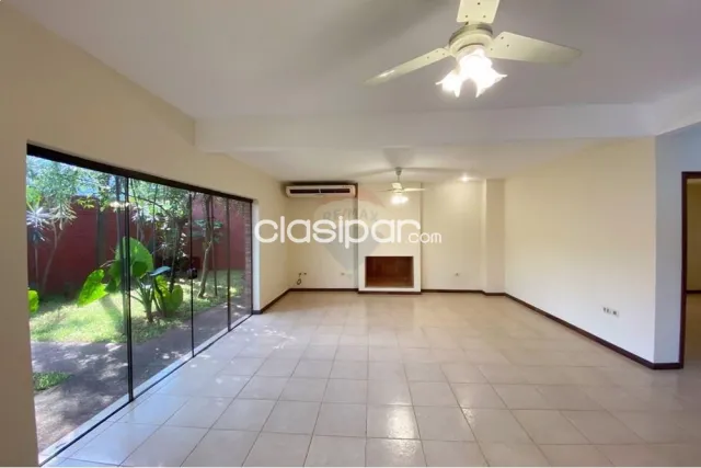 Hermosa residencia sobre laguna grande. Fernando de la Mora z. Norte — foto 5