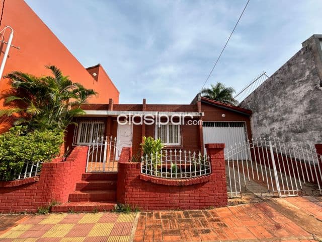 Casa ubicada en el Barrio San Roque - Encarnación