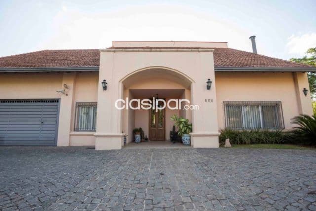 En venta residencia sobre la Avenida del Yacht Id: 34736