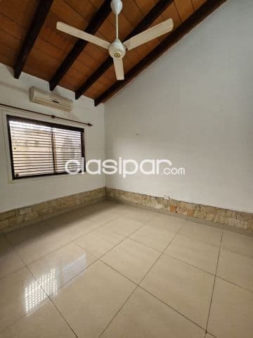 Casa en asuncion barrio Herrera cod 5506