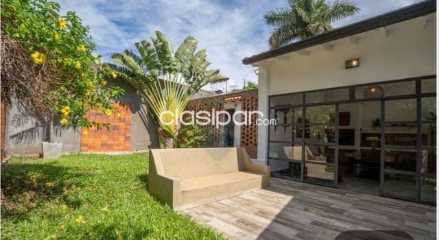 Casa en bo.nazareth-asuncion toda planta baja en terreno 450 m2 lista p/habitar