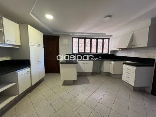 Villa Morra: Depto. Tipo casa, amplitud de espacios, muy confortable, 3 dormit, a.a. Centr — foto 4