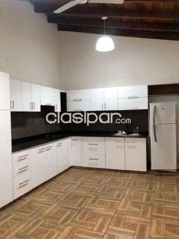Hermosa casa en venta en Encarnación. Barrio María Auxiliadora. Encarnación, foto 1
