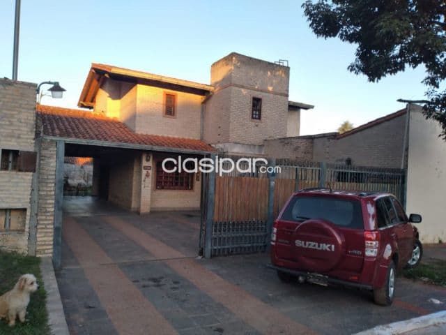 Casa en lambare zona hospital del corazon cod 5328