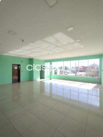 Edificio corporativo en Luque zona campo via, foto 1