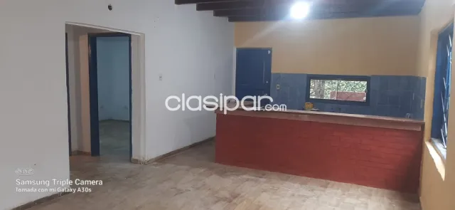 amplia Casa de 5 dormitorios en zona Shopping San Lorenzo barrio Santa Lucia — foto 2