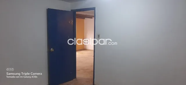 amplia Casa de 5 dormitorios en zona Shopping San Lorenzo barrio Santa Lucia — foto 3