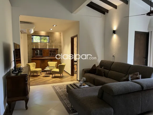 Elegante residencia con piscina y jardín paradisíaco – Paraguay, foto 2