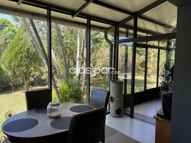 Elegante residencia con piscina y jardín paradisíaco – Paraguay, foto 4