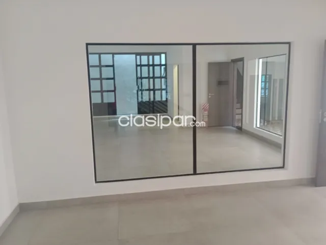 En el centro amplia casona refaccionada a nueva en la zona de palma y montevideo — foto 5