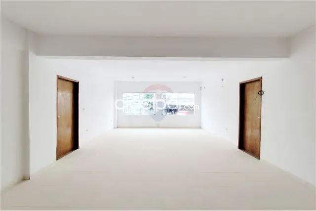 Prox. Shop. Del sol: Edificio corporativo, 5 niveles, p/ grandes oficinas, 8.900 usd — foto 3
