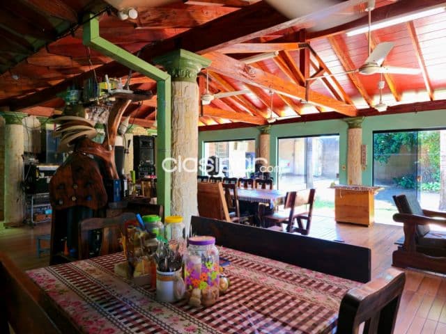 Casa amplia en J. Augusto Saldívar
