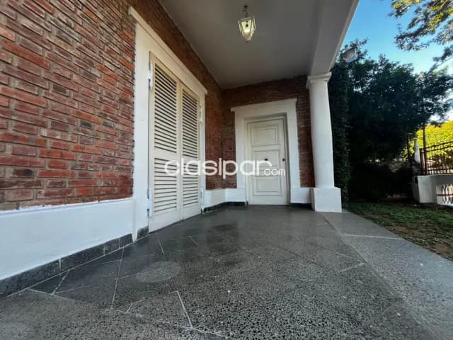 Las Mercedes, prox. Col. San José: P/ casa u oficina, 4 dormit, amplios ambientes, 6 garag, foto 3