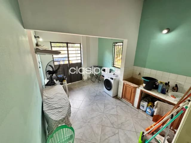 Remato hermosa casa en San Lorenzo — foto 3