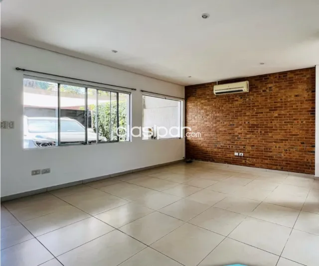 Mburucuya: Elegante dúplex alquiler, 3 dormitorios, jardín, piscina, 9.500.000 gs — foto 4
