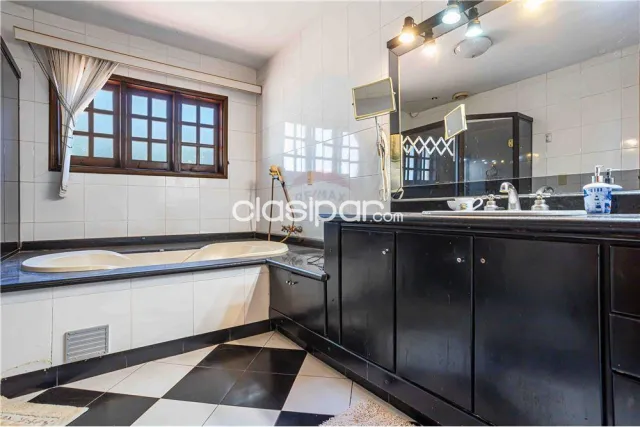 Casa - Venta - Paraguay Asunción Los Laureles, foto 5