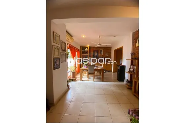 Casa - Venta - Paraguay Asunción Los Laureles — foto 2