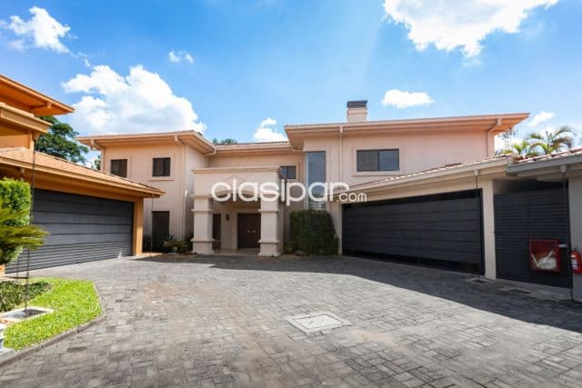 Residencia en asuncion barrio mburucuya cod 5552