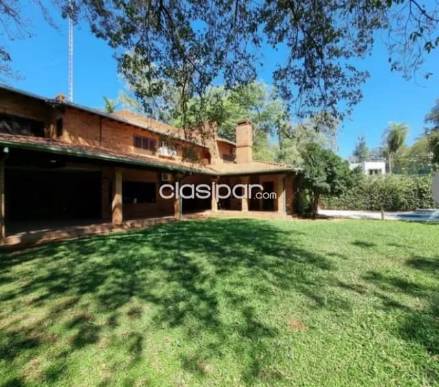 Z/ avda. Mcal. Lopez: Importante residencia p/ uso corporativo, 1.500 m2. Grandes ambiente — foto 2