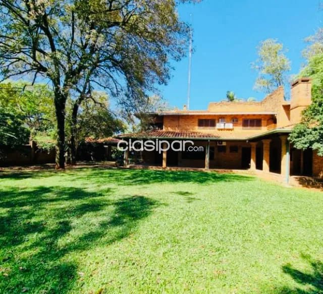 Z/ avda. Mcal. Lopez: Importante residencia p/ uso corporativo, 1.500 m2. Grandes ambiente — foto 3