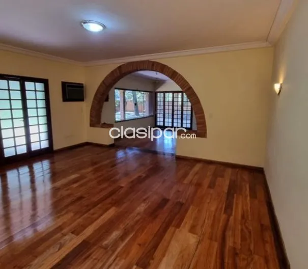 Z/ avda. Mcal. Lopez: Importante residencia p/ uso corporativo, 1.500 m2. Grandes ambiente — foto 5