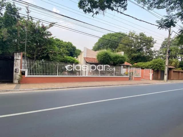 Imponente propiedad sobre boggiani con salida a mcal lopez — foto 2