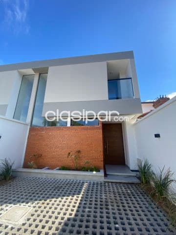 Duplex a estrenar con piscina en Luque zona conmebol