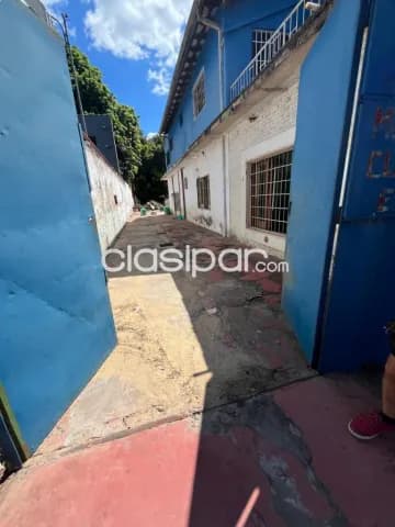 Propiedad con casa a demoler en Fernando de la Mora, foto 2