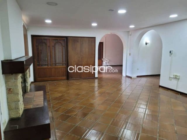 Amplia residencia en esquina en barrio san cristóbal — foto 1