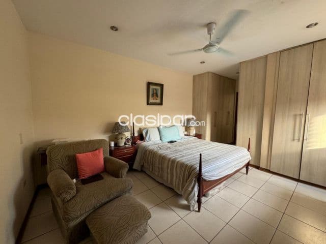 Duplex en barrio ycua sati