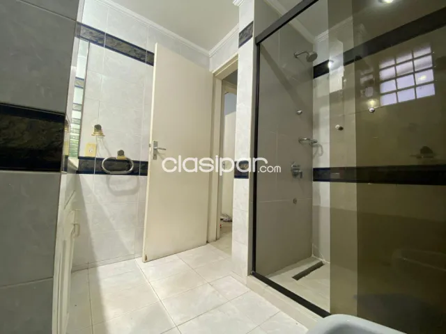 En venta amplia residencia con terreno en sajonia, foto 3
