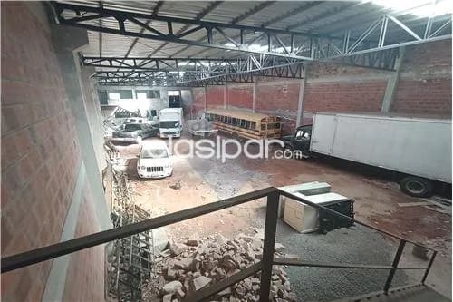 Lambaré prox. Cacique: 1.700m2, p/ empresariales, almacenamientos, importadoras, 3.500 usd, foto 3
