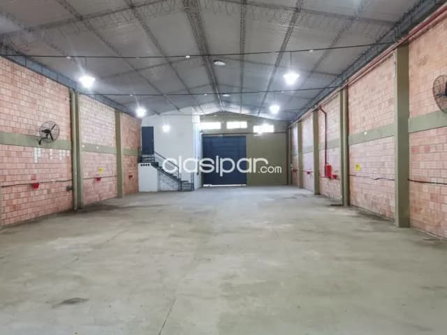 Z/ multiplaza, km 5, abasto: 480 m2, impecable deposito, equipado, p/ uso inmediato! — foto 3