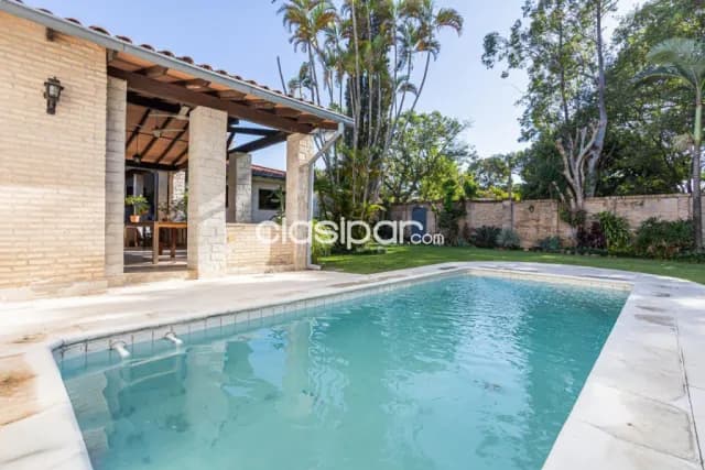 importante vivienda en los Laureles, foto 4