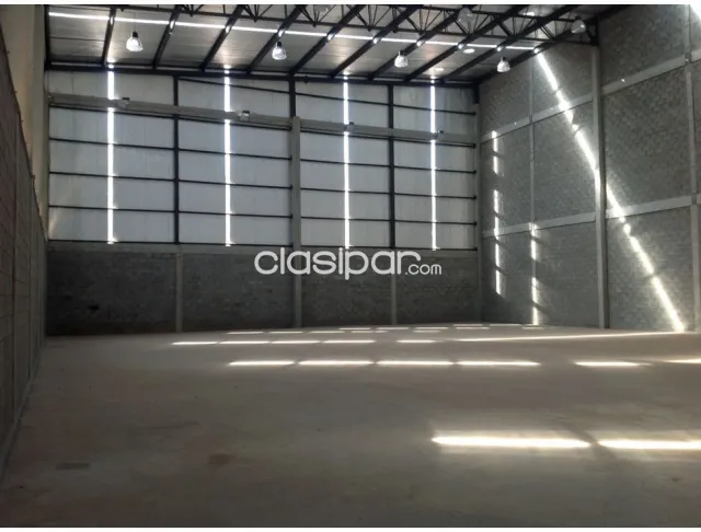 Villa Elisa: 1.365 m2, 2 plantas + oficinas + maniobra de camiones, ideal p/ distribuido — foto 3