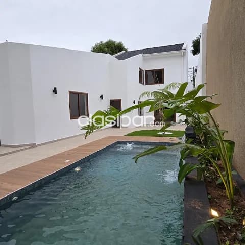 casa de 4 dormitorios en barrio Jara Asunción — foto 2