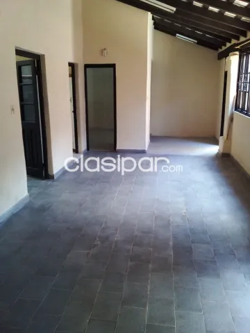 Prox Col Cristo Rey Bajo De Precio Amplia Casa Lista P Habitar 795000000 Gs, foto 5