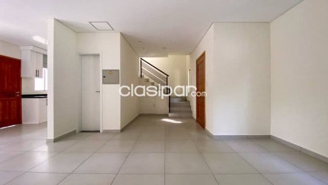 Duplex en Luque barrio marambure cod 5677