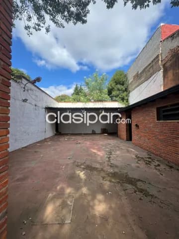 Sajonia, prox. Palacio justicia: 125 m2, chalet en oferta, piscina, jardín, 380.000.000 gs, foto 3