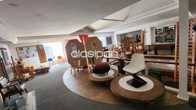Edificio con oficinas o salones en venta zona Av Artigas, foto 3