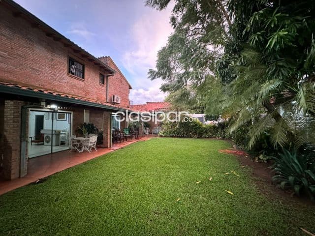 Inmueble Santisima Trinidad 5 Dormitorios con piscina