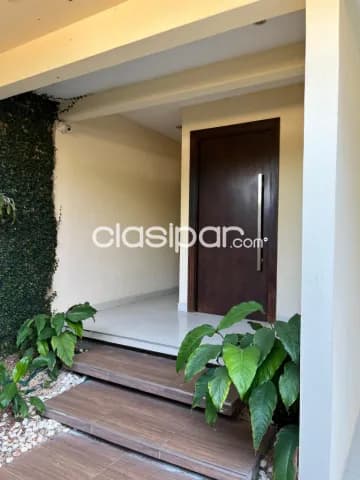 Z/ shopping del sol: Amplio duplex en alquiler, jardín, piscina, 2.500 usd — foto 2
