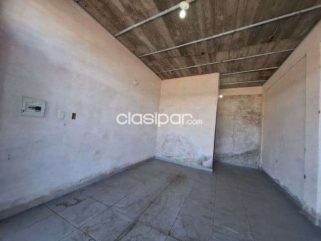 Amplio terreno con 3 salones comerciales — foto 1