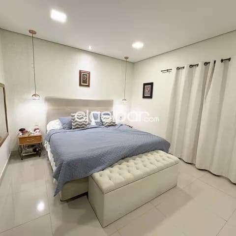 Casa de 4 dormitorios en venta en Fernando de la Mora zona norte, foto 4