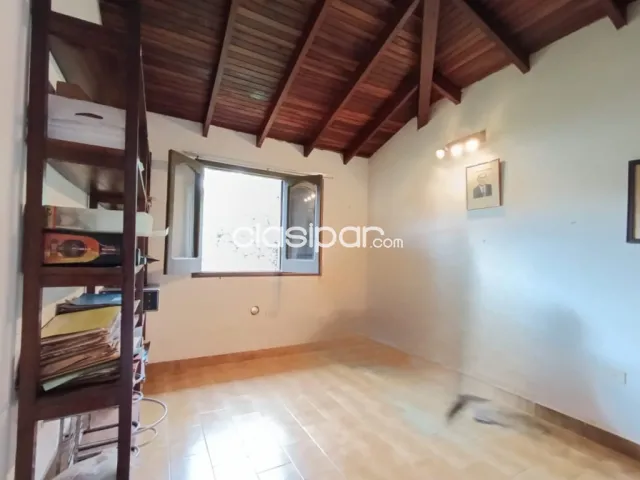 Lambaré! Residencia en amplio terreno con piscina, foto 2