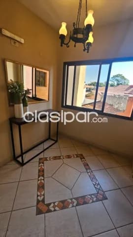 Los laureles: Impecable depto. 3 dormitorios, amplios ambientes, 2 garages, 5.500.000 gs, foto 3